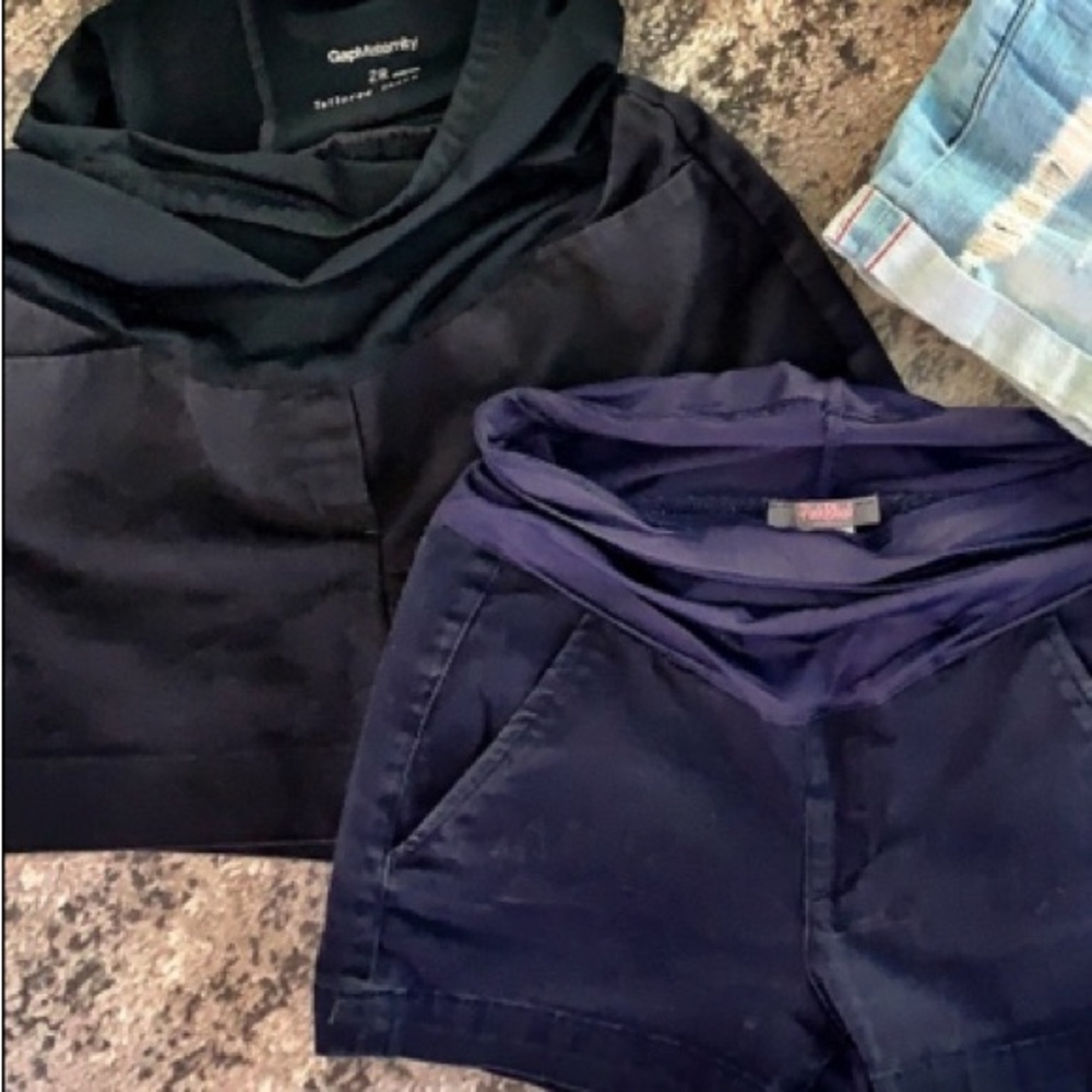 GAP Women Denim & Navy Maternity Jean Shorts - Light & Dark Blue, Navy, Black